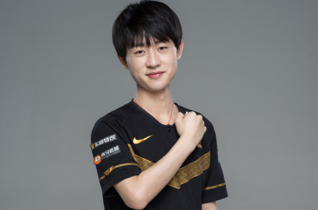 拔得头筹 拔得头筹